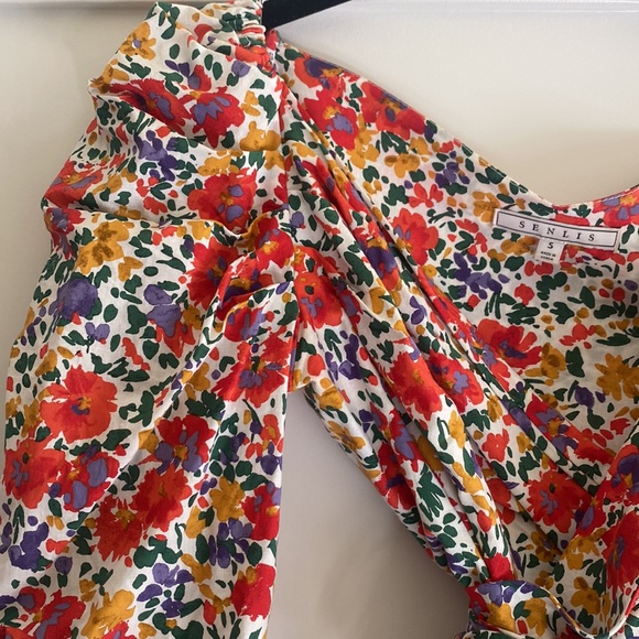 Floral Gracie Wrap Puff Top - Picture 5 of 6